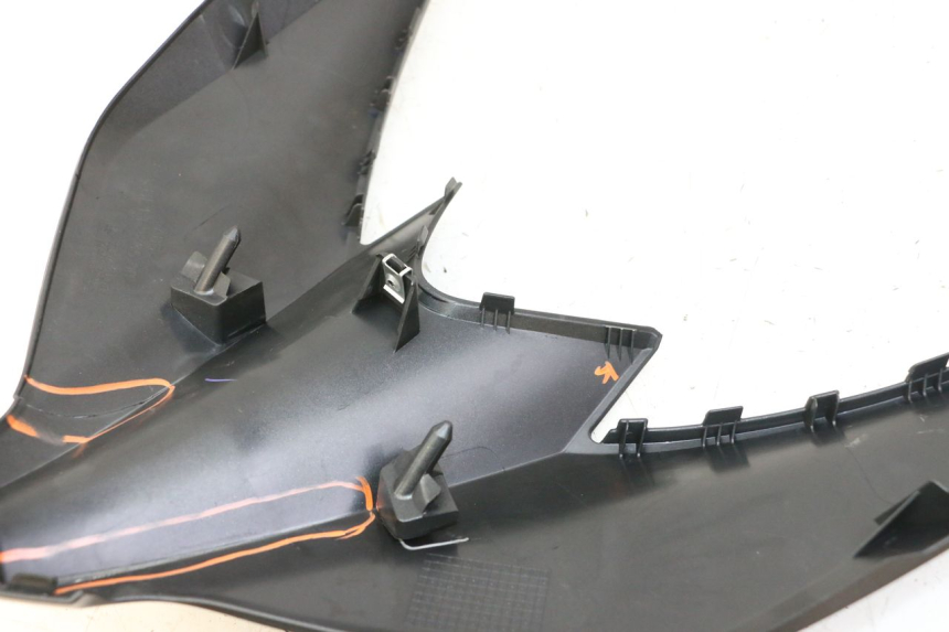 photo de CARENA ANTERIORE SUPERIORE YAMAHA XMAX X-MAX 125 (2021 - 2025)