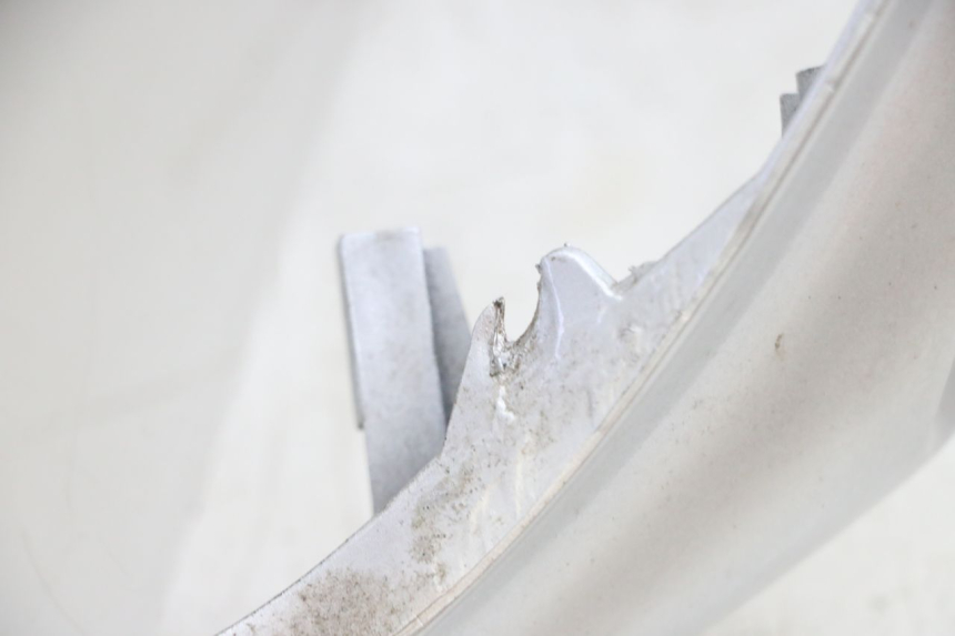 photo de FACCIATA ANTERIORE YAMAHA YP MAJESTY 125 (2002 - 2006) - Zoom sullo stato d'uso