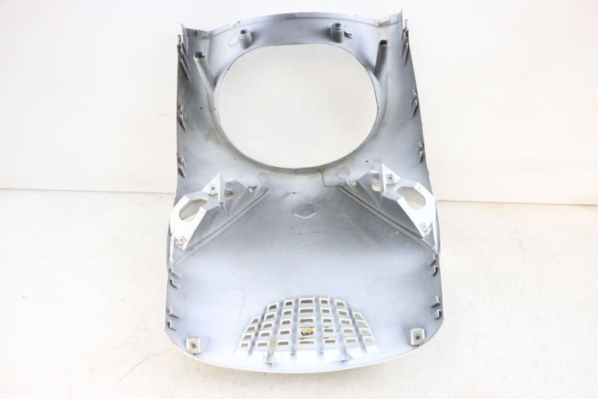 photo de ANTERIORE PIAGGIO ZIP 4T 50 (2018 - 2020) - Stato della superficie e materiale