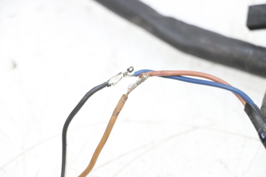 photo de STRUMENTI CABLAGGIO SUZUKI GSXR GSX-R 1000 (2003 - 2004) - Dettagli dei punti di fissaggio