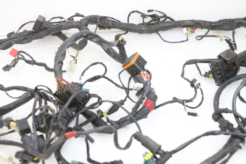 photo de IMPIANTO ELETTRICO PIAGGIO MP3 RL 250 (2007 - 2010) - Caratteristiche distintive