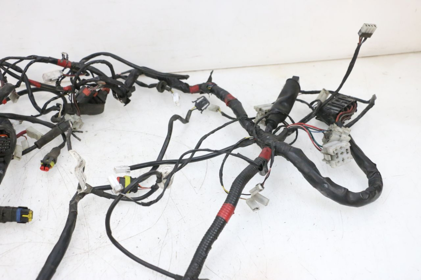 photo de FAISCEAU PIAGGIO VESPA GTS SUPER IE 125 (2009 - 2016) - Vista d'insieme del prodotto