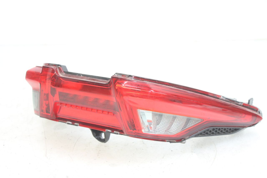 photo de FANALE POSTERIORE APRILIA SXR 50 (2021 - 2023)