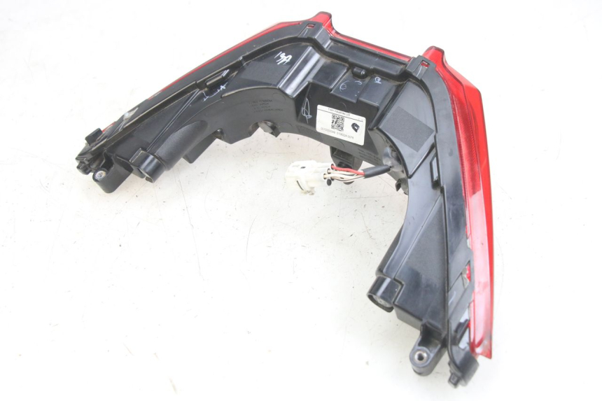photo de FANALE POSTERIORE APRILIA SXR 50 (2021 - 2023)
