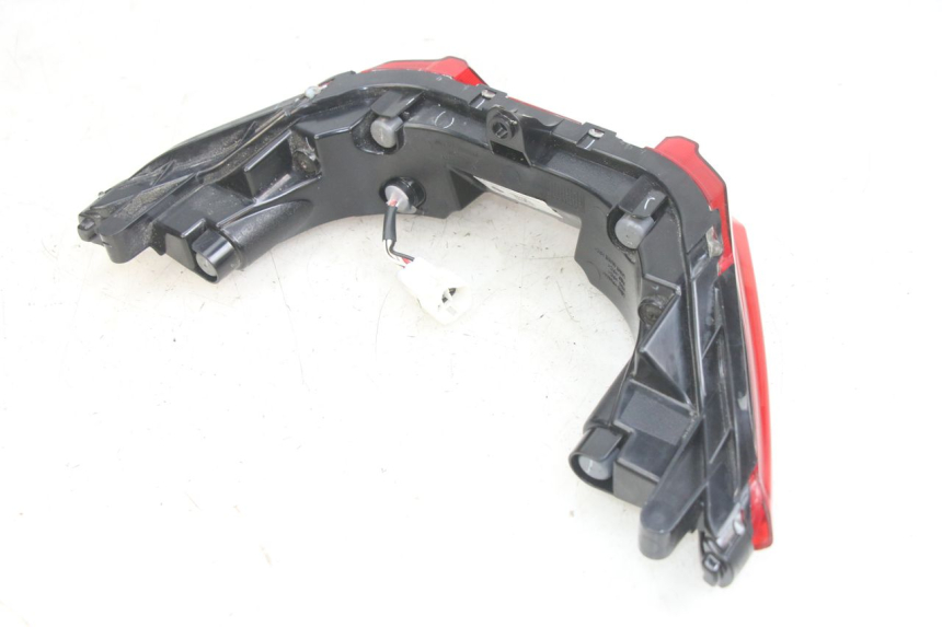 photo de FANALE POSTERIORE APRILIA SXR 50 (2021 - 2023)