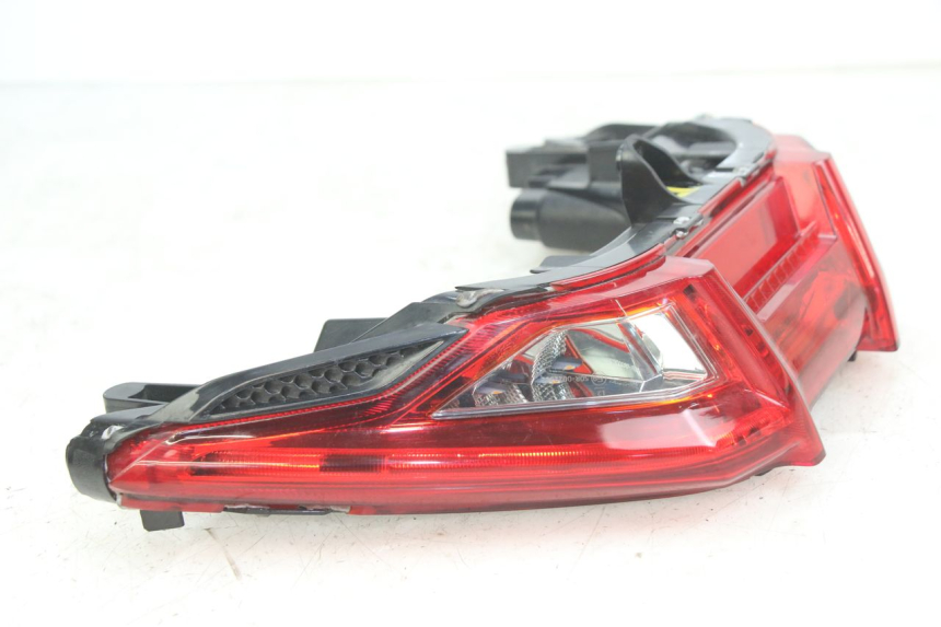 photo de FANALE POSTERIORE APRILIA SXR 50 (2021 - 2023)