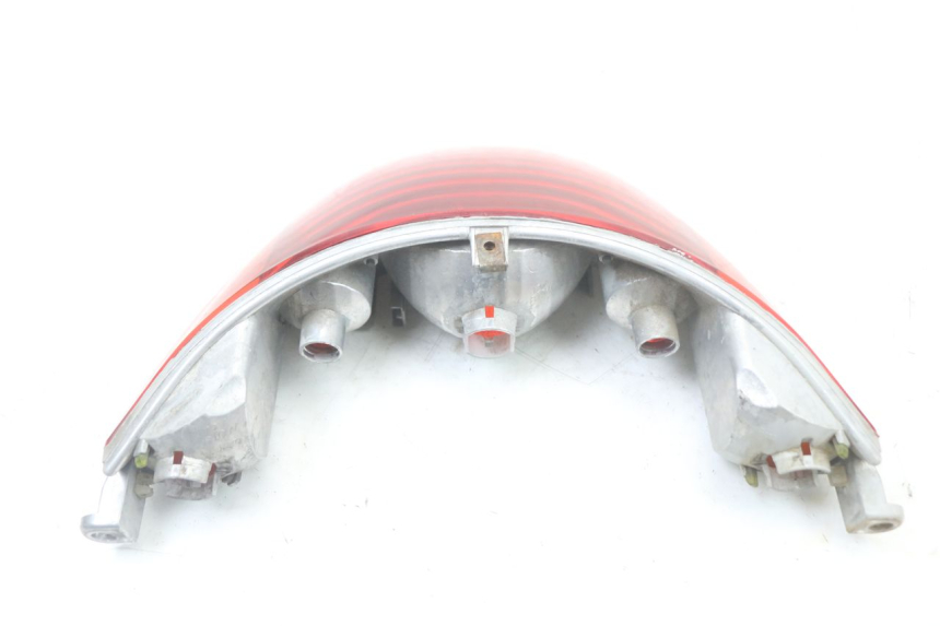 photo de FANALE STOP POSTERIORE  PIAGGIO BEVERLY 125 (1998 - 2005) - Primo piano tecnico