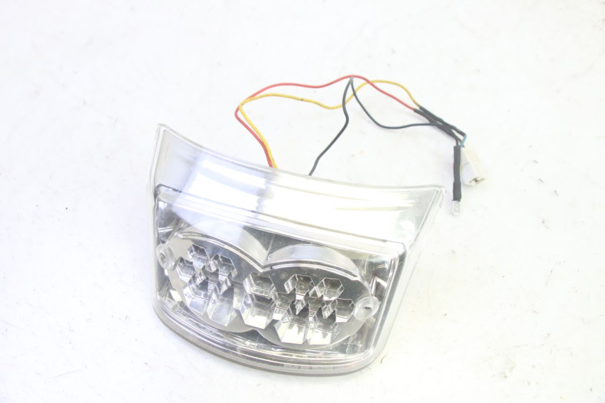 photo de FANALE POSTERIORE MBK BOOSTER SPIRIT 50 (2004 - 2017) - Dettaglio del componente