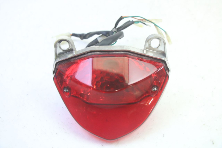 photo de FANALE POSTERIORE SYM CROX 4T 50 (2016 - 2023) - Primo piano tecnico