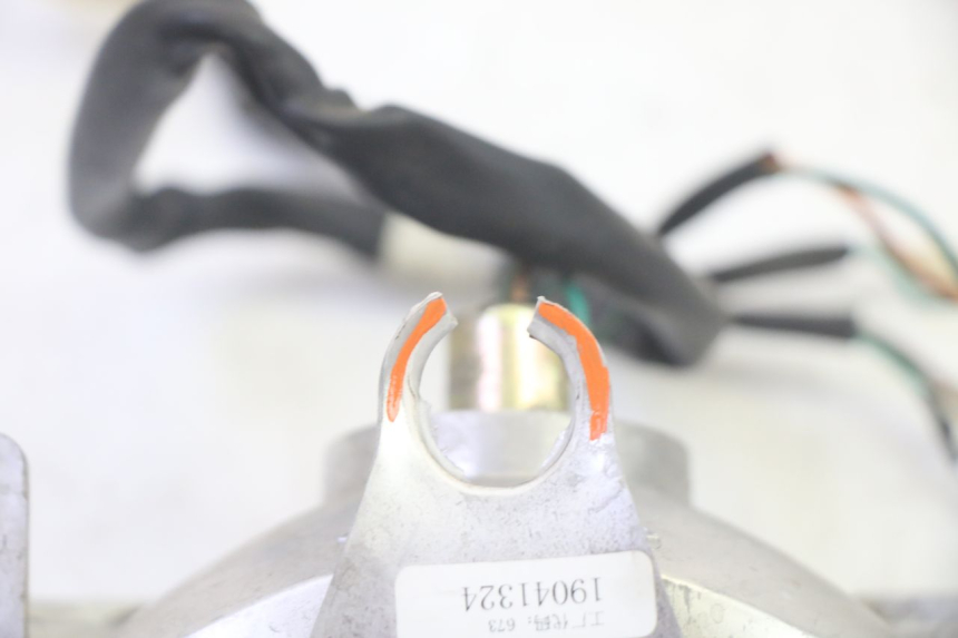 photo de FANALE POSTERIORE SYM CROX 4T 50 (2016 - 2023) - Dettagli dei punti di fissaggio