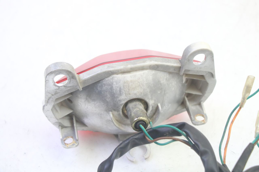 photo de FANALE POSTERIORE SYM CROX 4T 50 (2016 - 2023) - Stato della superficie e materiale