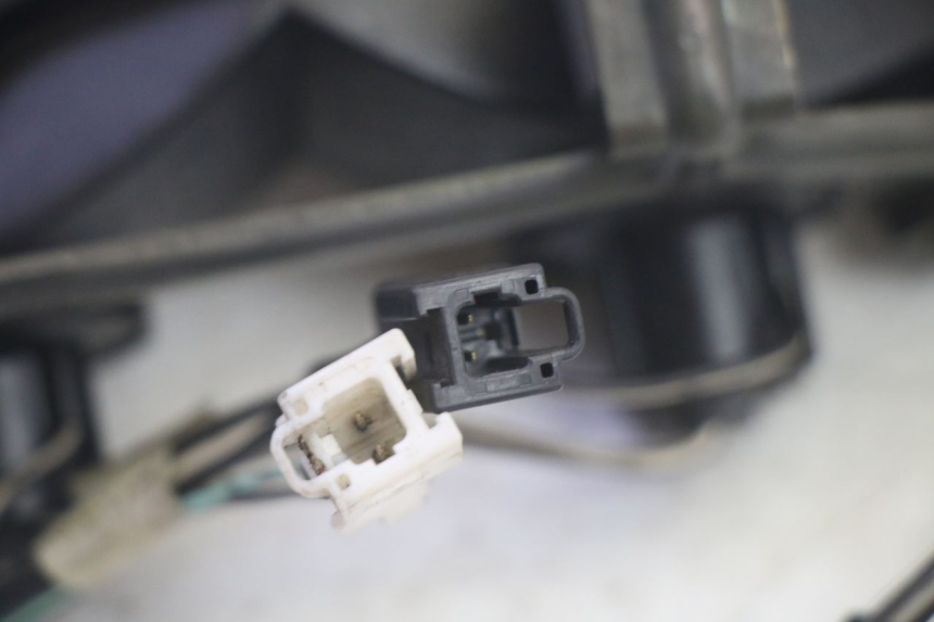 photo de FANALE STOP POSTERIORE  SUZUKI DL V STROM 1000 (2002 - 2007) - Vista d'insieme del prodotto