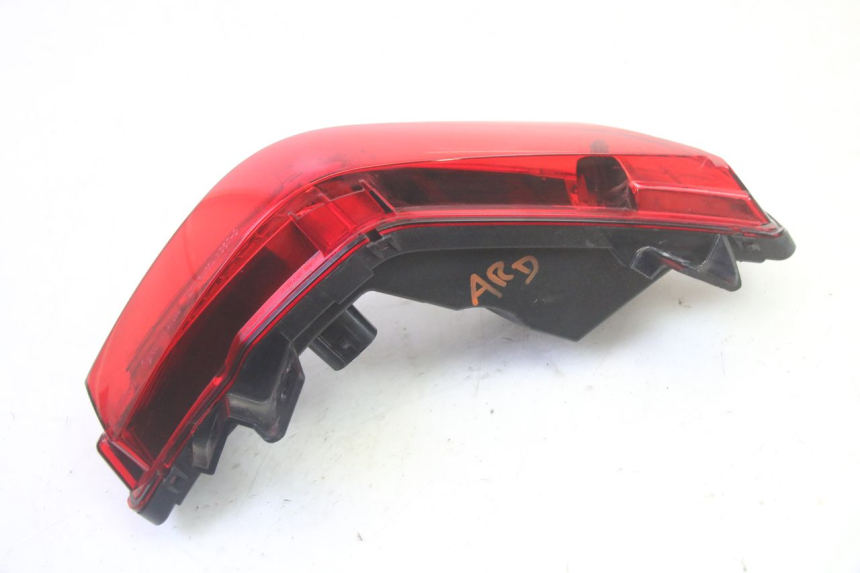 photo de FANALE STOP DESTRA PIAGGIO MP3 HPE 350 (2018 - 2020) - Altra angolazione