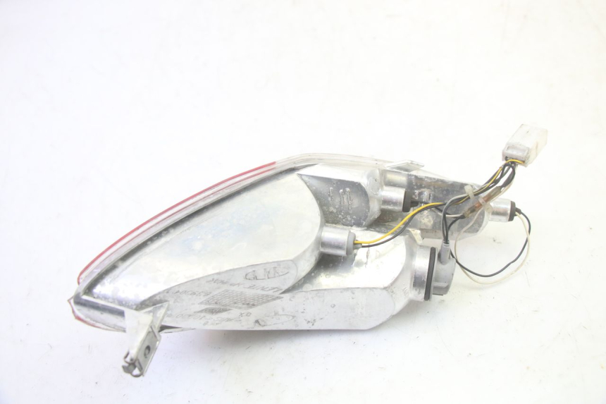 photo de FANALE POSTERIORE DESTRO PIAGGIO MP3 LT 400 (2007 - 2012) - Stato della superficie e materiale