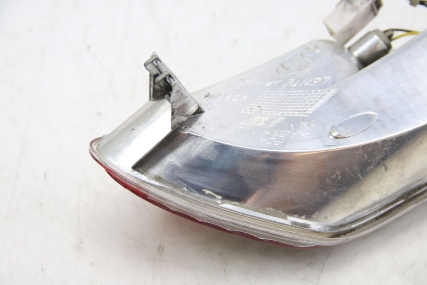 photo de FANALE STOP DESTRA PIAGGIO MP3 125 (2006 - 2014)