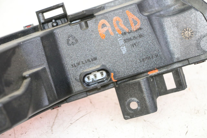 photo de FANALE POSTERIORE DESTRO PIAGGIO MP3 500 (2014 - 2016)