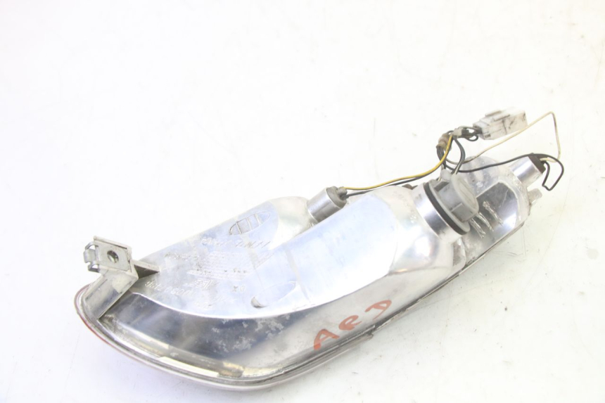 photo de FANALE STOP DESTRA PIAGGIO MP3 125 (2006 - 2014)