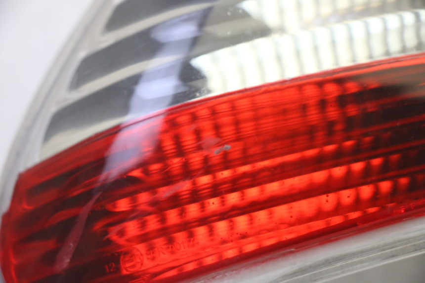 photo de FANALE STOP DESTRA PIAGGIO MP3 RL 250 (2007 - 2010)