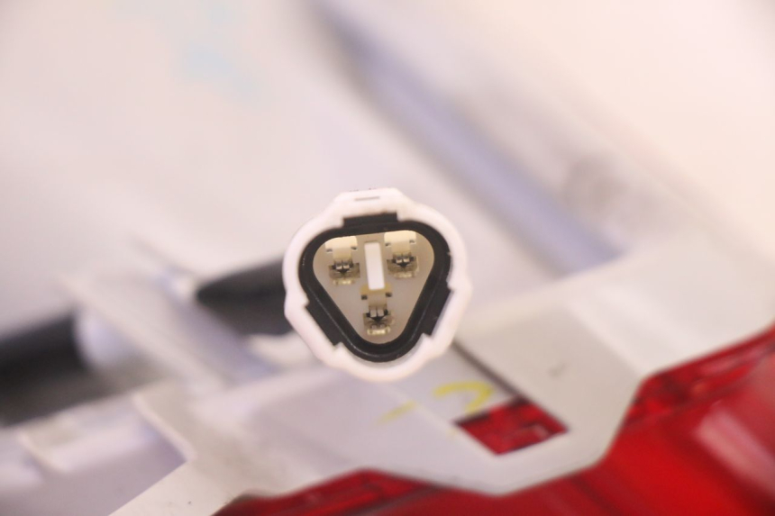 photo de FANALE STOP DESTRA YAMAHA TRICITY 300 (2020 - 2024) - Ricambio usato controllato