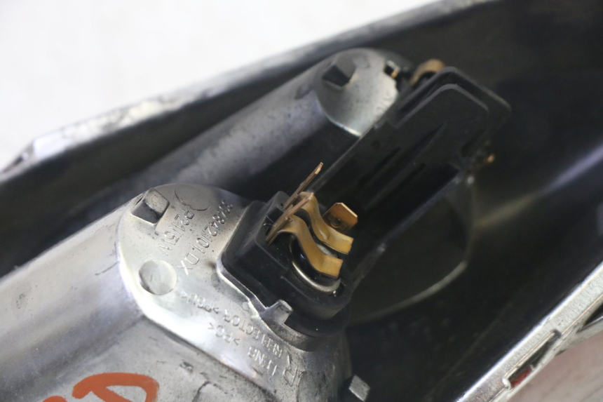 photo de FANALE POSTERIORE DESTRO YAMAHA X-MAX XMAX 250 (2006 - 2009)