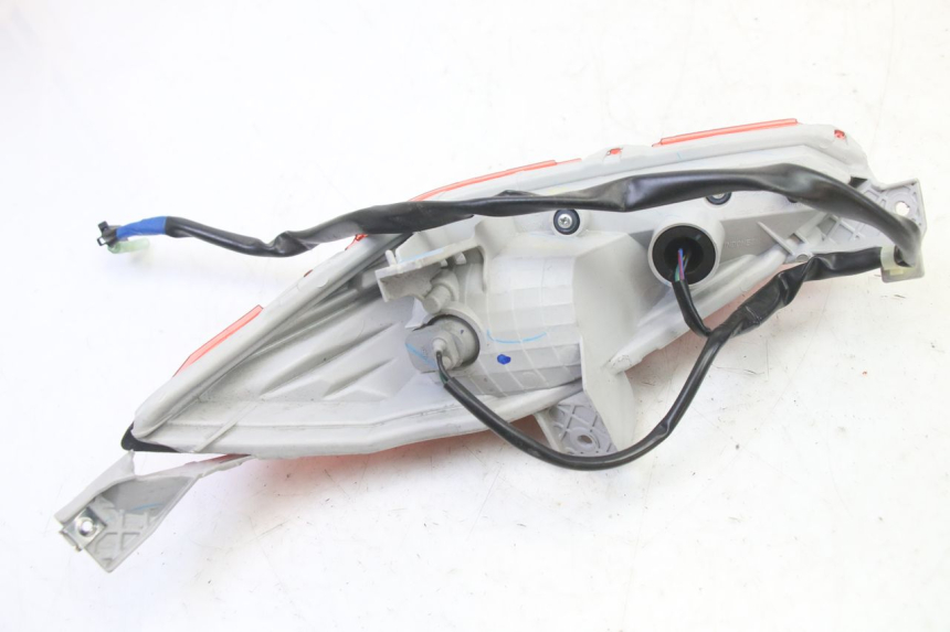 photo de FANALE STOP DESTRA YAMAHA XMAX X-MAX 125 (2021 - 2025)