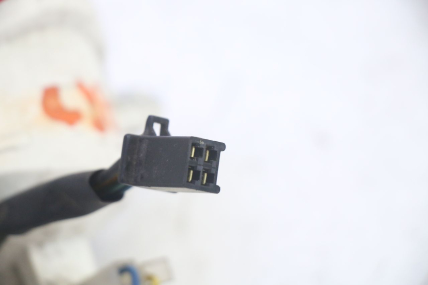 photo de FANALE STOP DESTRA YAMAHA YP MAJESTY 125 (2002 - 2006) - Vista d'insieme del prodotto