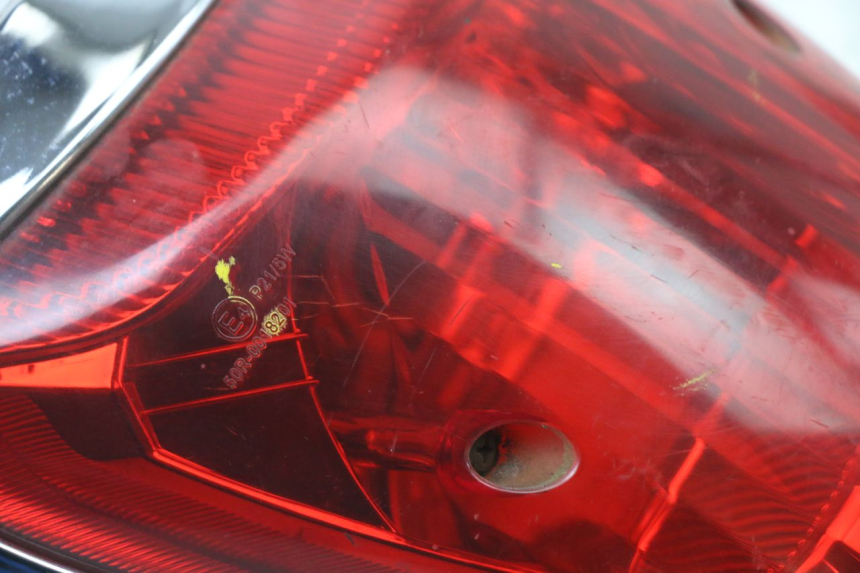 photo de FANALE POSTERIORE SYM FIDDLE 3 III 125 (2014 - 2020) - Zoom sullo stato d'uso