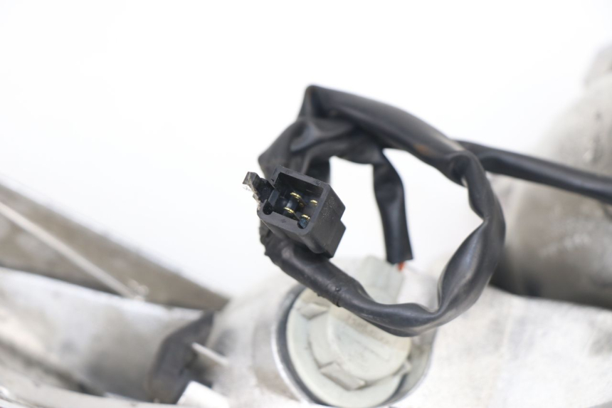 photo de FANALE POSTERIORE SINISTRO HONDA FES S-WING SWING ABS 125 (2007 - 2015)