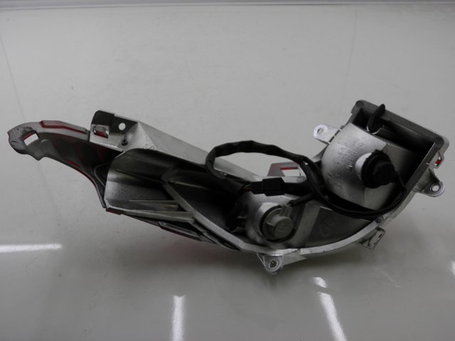 photo de FANALE POSTERIORE SINISTRO HONDA FES S-WING SWING ABS 125 (2007 - 2015)