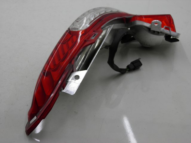 photo de FANALE POSTERIORE SINISTRO HONDA FES S-WING SWING ABS 125 (2007 - 2015)