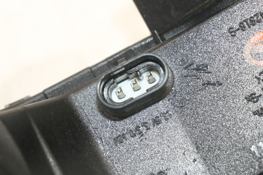 photo de FANALE STOP SINISTRA PIAGGIO MP3 HPE 350 (2018 - 2020)