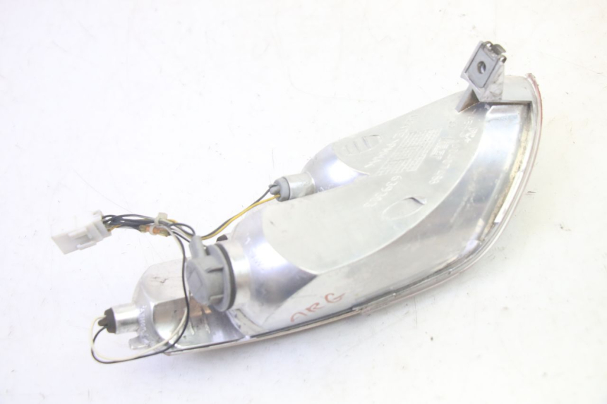 photo de FANALE POSTERIORE SINISTRO PIAGGIO MP3 LT 400 (2007 - 2012) - Dettagli dei punti di fissaggio