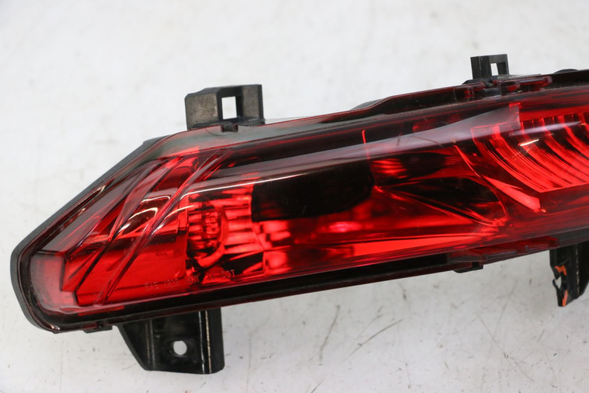 photo de FANALE STOP SINISTRA PIAGGIO MP3 500 (2014 - 2016)