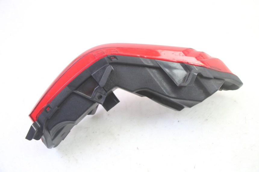 photo de FANALE STOP SINISTRA PIAGGIO MP3 500 (2016 - 2018) - Altra angolazione