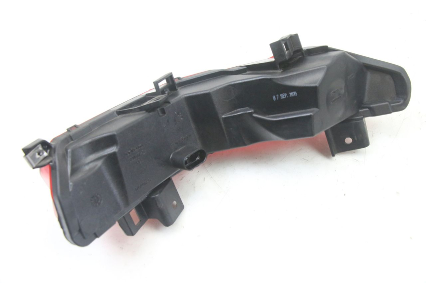photo de FANALE STOP SINISTRA PIAGGIO MP3 500 (2014 - 2016)
