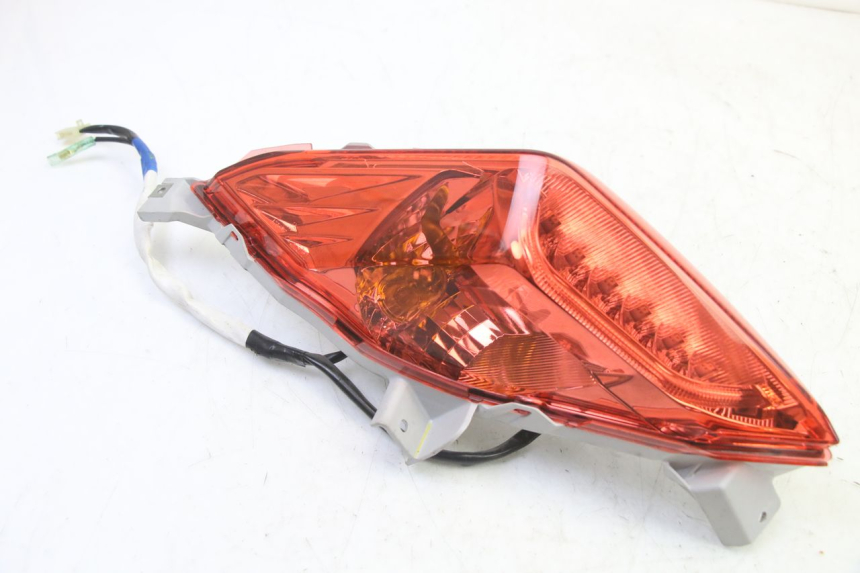 photo de FANALE STOP SINISTRA YAMAHA XMAX X-MAX 125 (2021 - 2025)
