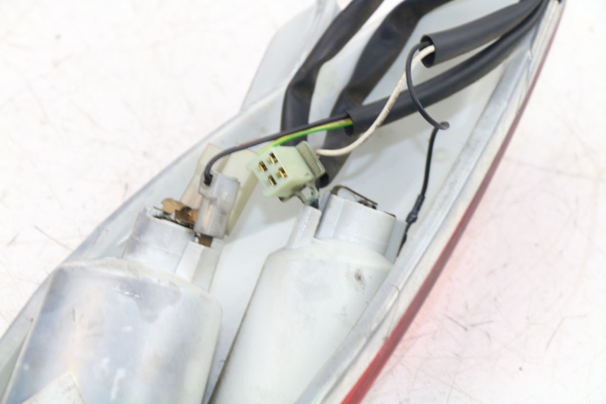 photo de FANALE POSTERIORE SINISTRO YAMAHA XMAX X-MAX 125 (2006 - 2009)