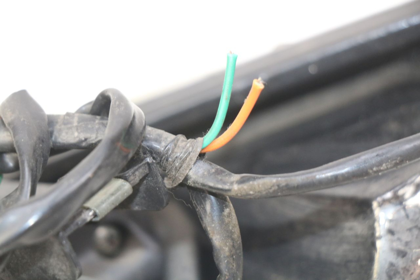 photo de FANALE POSTERIORE SINISTRO YAMASAKI YM T 125 (2015 - 2020)