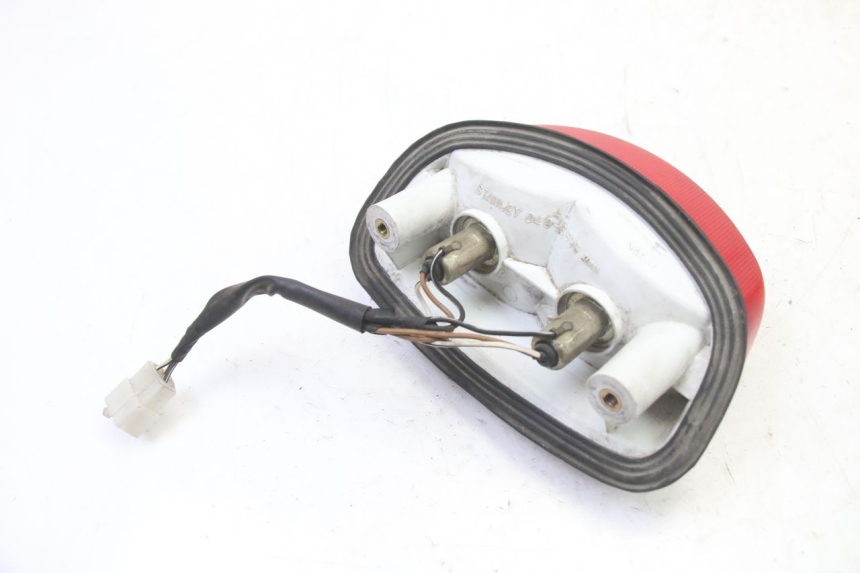 photo de FANALE STOP POSTERIORE  SUZUKI GS GSE 500 (2001 - 2003)