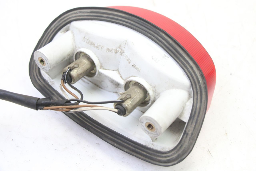 photo de FANALE STOP POSTERIORE  SUZUKI GS GSE 500 (2001 - 2003)