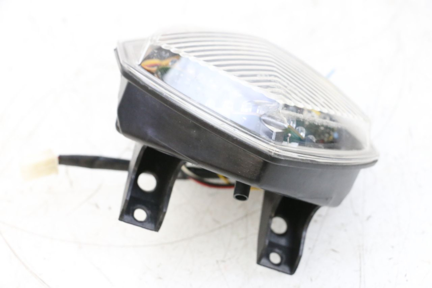 photo de FANALE STOP POSTERIORE  SUZUKI GSXR GSX-R 1000 (2003 - 2004) - Dettagli dei punti di fissaggio