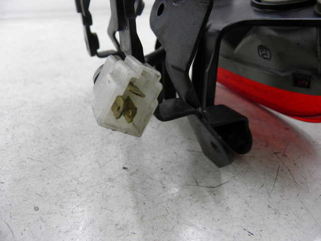 photo de FANALE POSTERIORE KAWASAKI ZZR 600 (1995 - 2004)