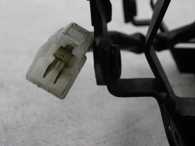 photo de FANALE POSTERIORE KAWASAKI ZZR 600 (1995 - 2004)