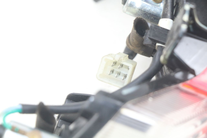 photo de FANALE POSTERIORE PEUGEOT KISBEE 2T 50 (2010 - 2017)