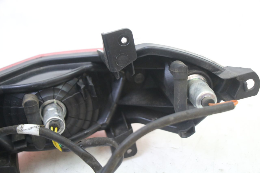 photo de FANALE POSTERIORE PEUGEOT KISBEE 2T 50 (2010 - 2017)