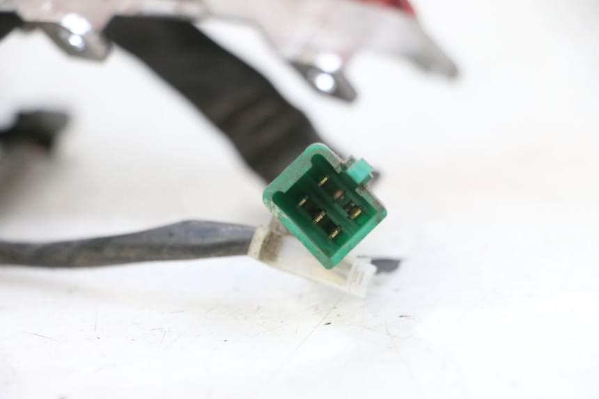 photo de FANALE POSTERIORE KYMCO LIKE 125 (2009 - 2016) - Stato della superficie e materiale