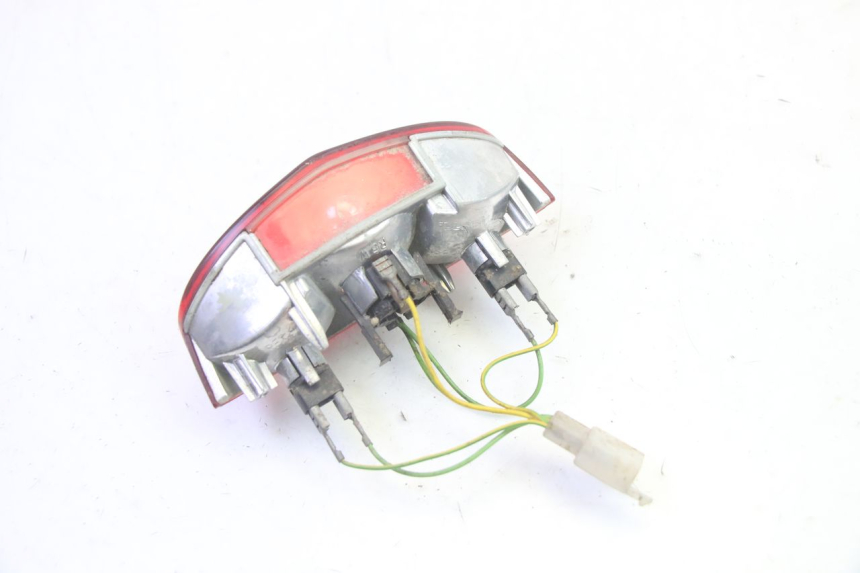 photo de FANALE POSTERIORE PEUGEOT LUDIX 50 (2005 - 2007) - Primo piano tecnico