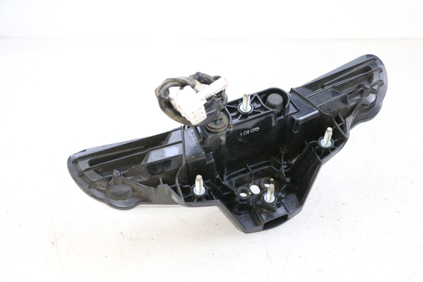 photo de FANALE STOP POSTERIORE  YAMAHA NEO'S CORE 1 (2022 - 2026) - Primo piano tecnico
