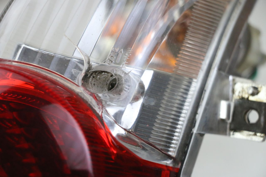 photo de FANALE STOP POSTERIORE  YAMAHA NEO'S NEOS 2T EASY 50 (2013 - 2016)