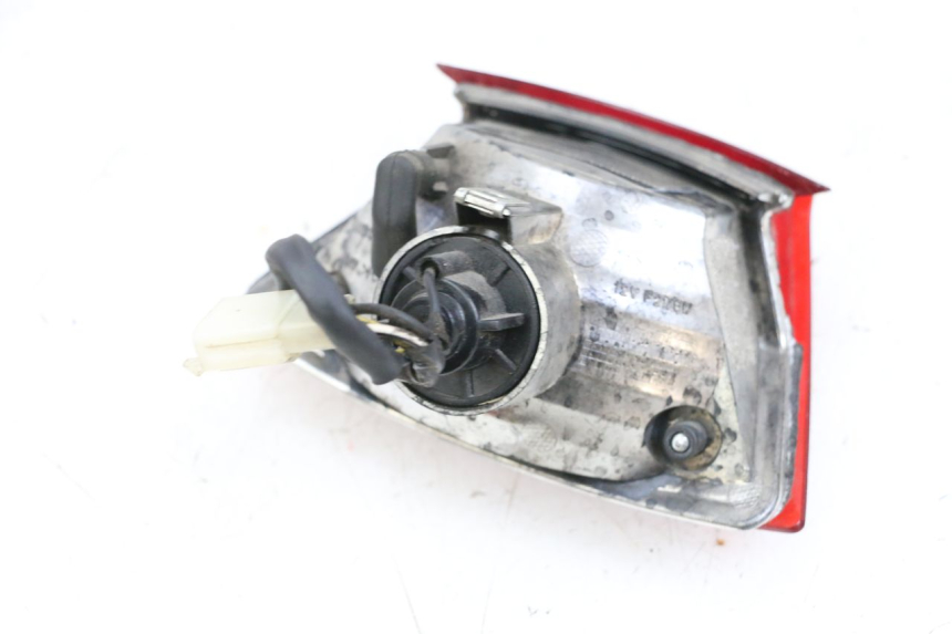 photo de FANALE POSTERIORE PIAGGIO NEW TYPHOON 50 (2018 - 2021) - Primo piano tecnico